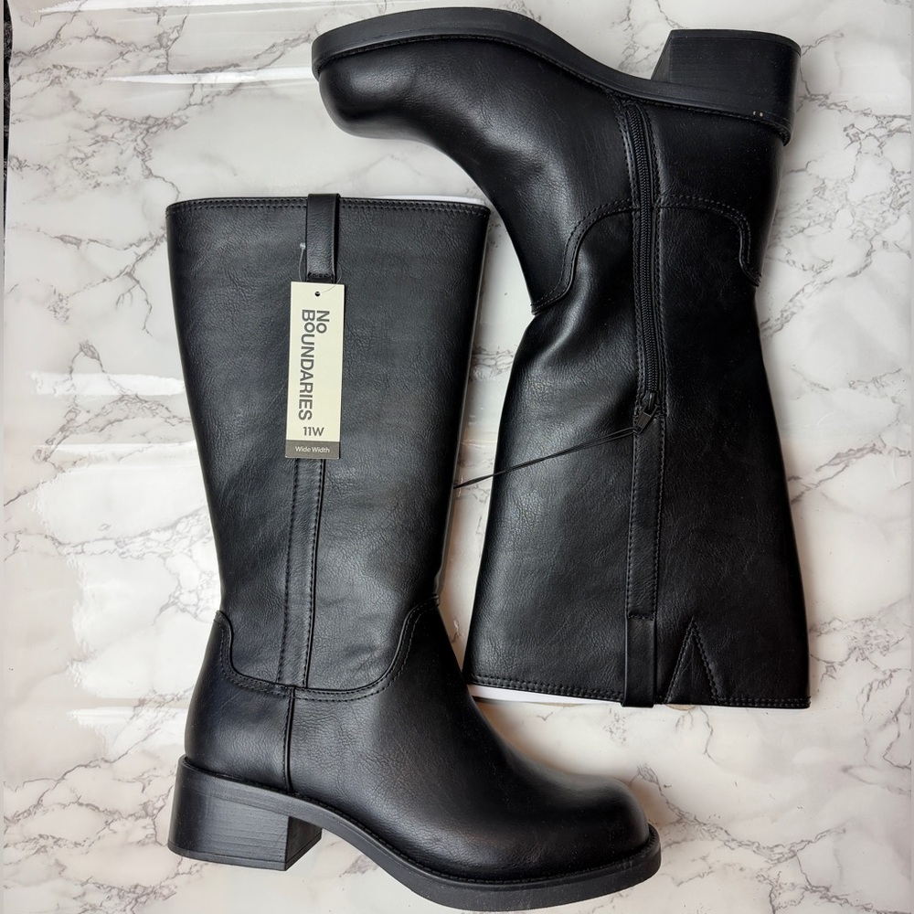 Women's No Boundaries Black Heeled Boots